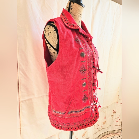 Graff by UM Company Embroidered Red Open Front Casual Vest - Picture 2 of 16